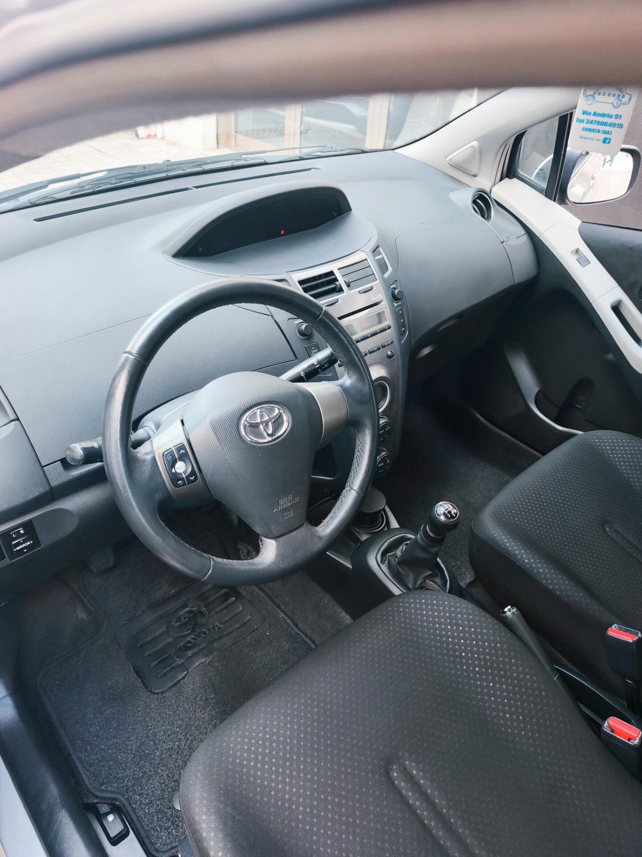 Toyota Yaris 1.0 Benzina 5-porte Sol 2011
