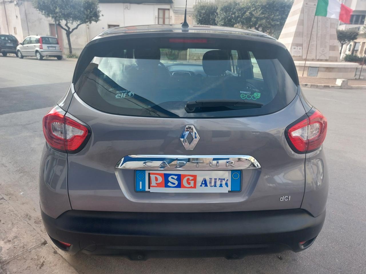 CAPTUR 1.5 DI 90V R-LINK STRFULL DIC 2014 DISTRIB ESEGUIT NAVI RETROC PERFETT