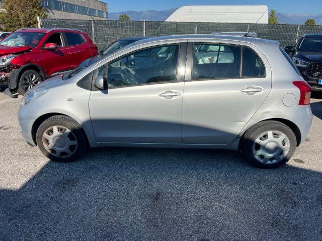 TOYOTA Yaris 1.0 5 porte