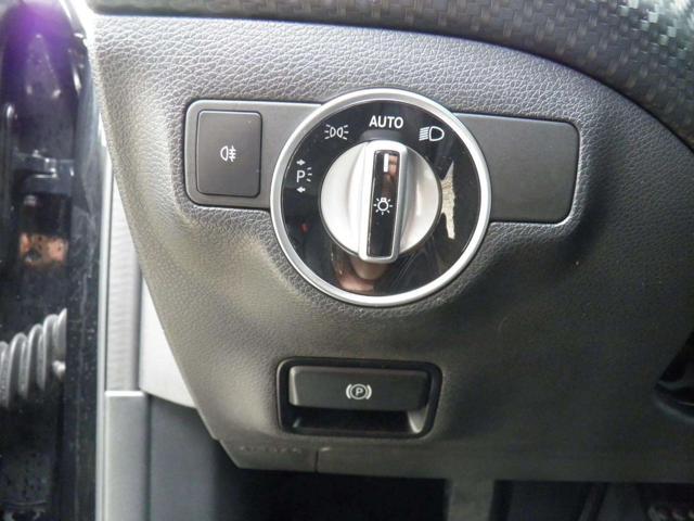 MERCEDES-BENZ A 180 d Premium