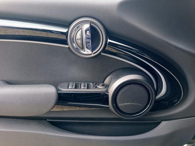 MINI Mini 1.5 Cooper Essential Cabrio