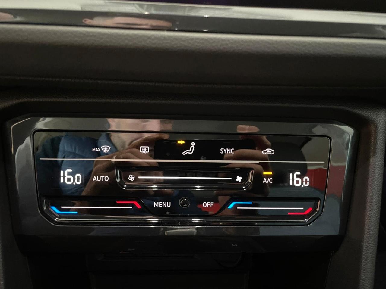 VOLKSWAGEN TIGUAN 2.0TDI ELEGANCE 150cv DSG