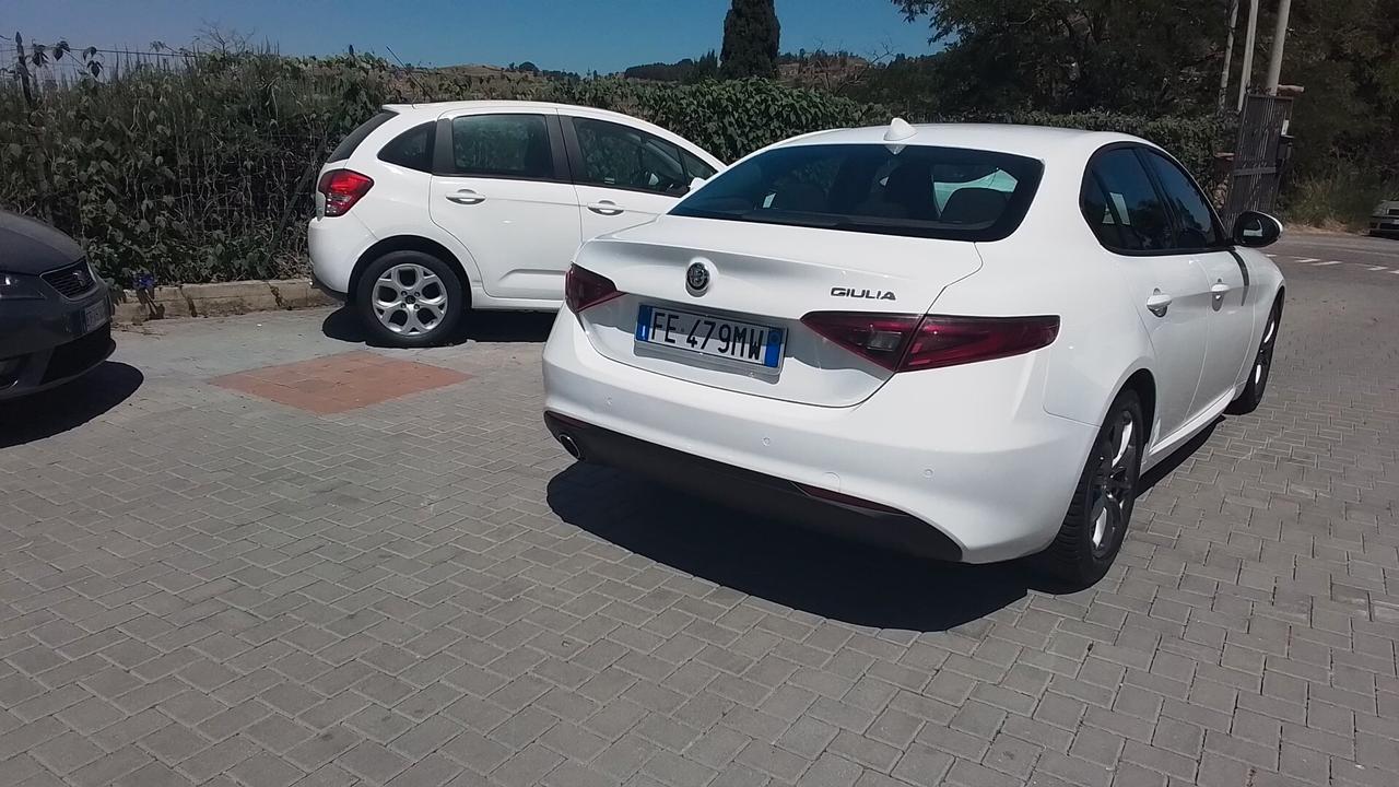 Alfa Romeo Giulia 2.2 150 CV Super