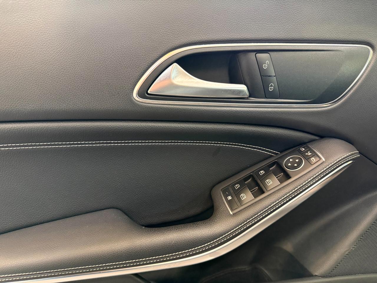 Mercedes-benz CLA 200 d Automatic Business 89.000 KM