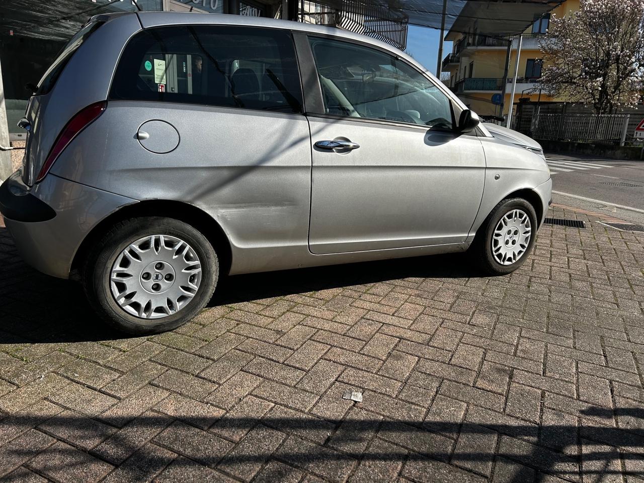 Lancia Ypsilon 1.2 Benzina