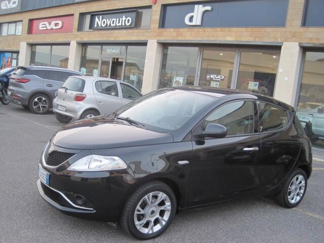 Lancia Ypsilon 1.2 69 CV 5 porte Gold