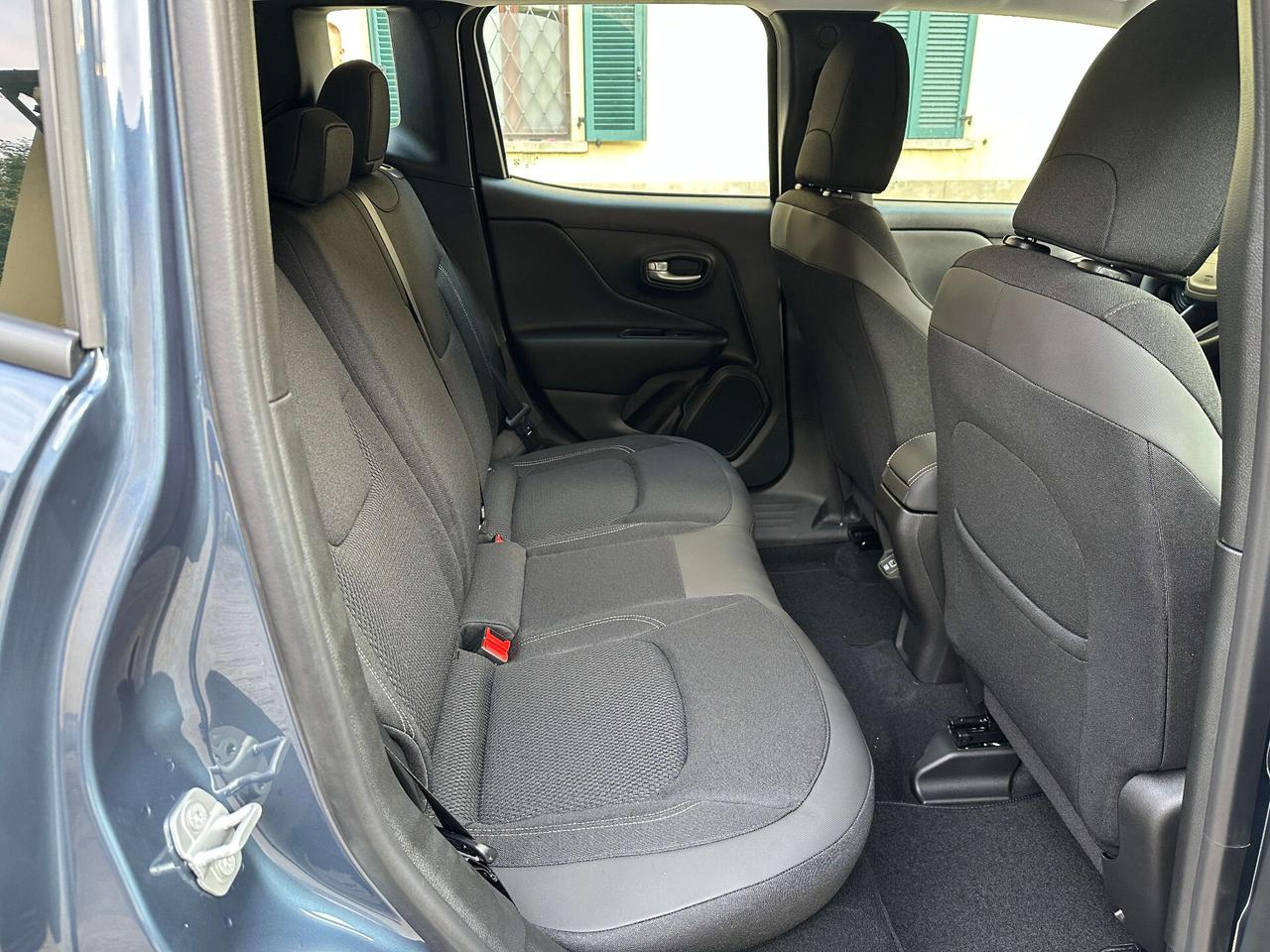 Jeep Renegade 1.5 Turbo T4 MHEV Altitude