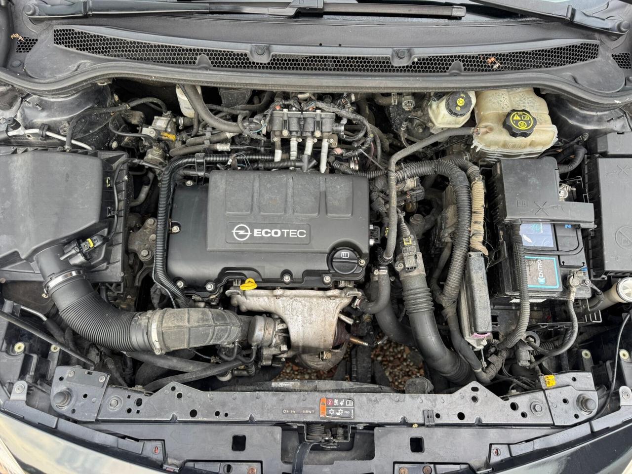 Opel Astra 1.4 Turbo 140CV GPL Gancio Traino