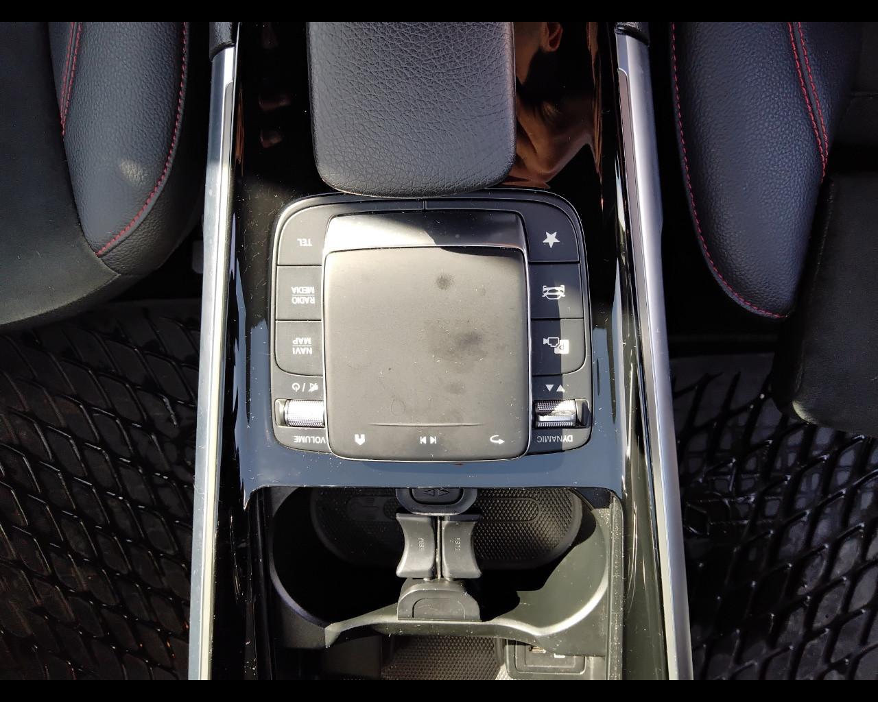 Mercedes-Benz GLB - X247 2019 - GLB 200 d Premium auto