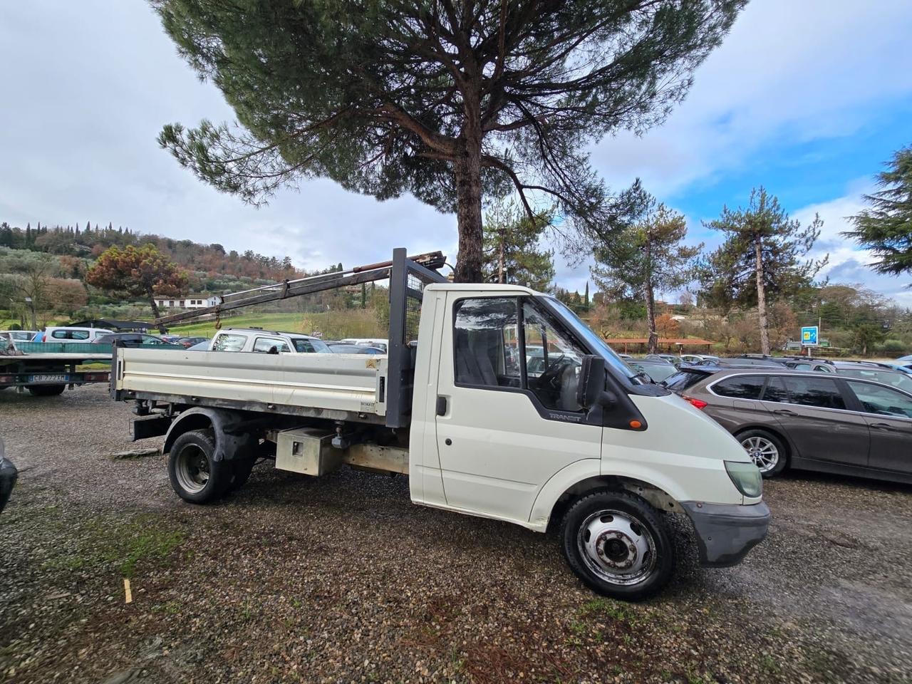 Ford transit ribaltabile e gru