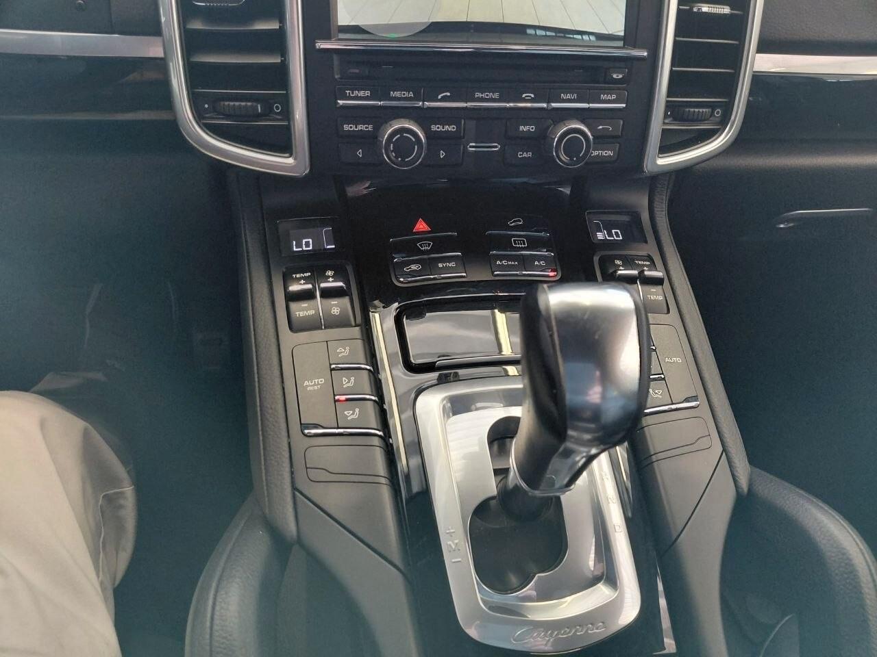 Porsche Cayenne 3.0 Diesel KM 157.000