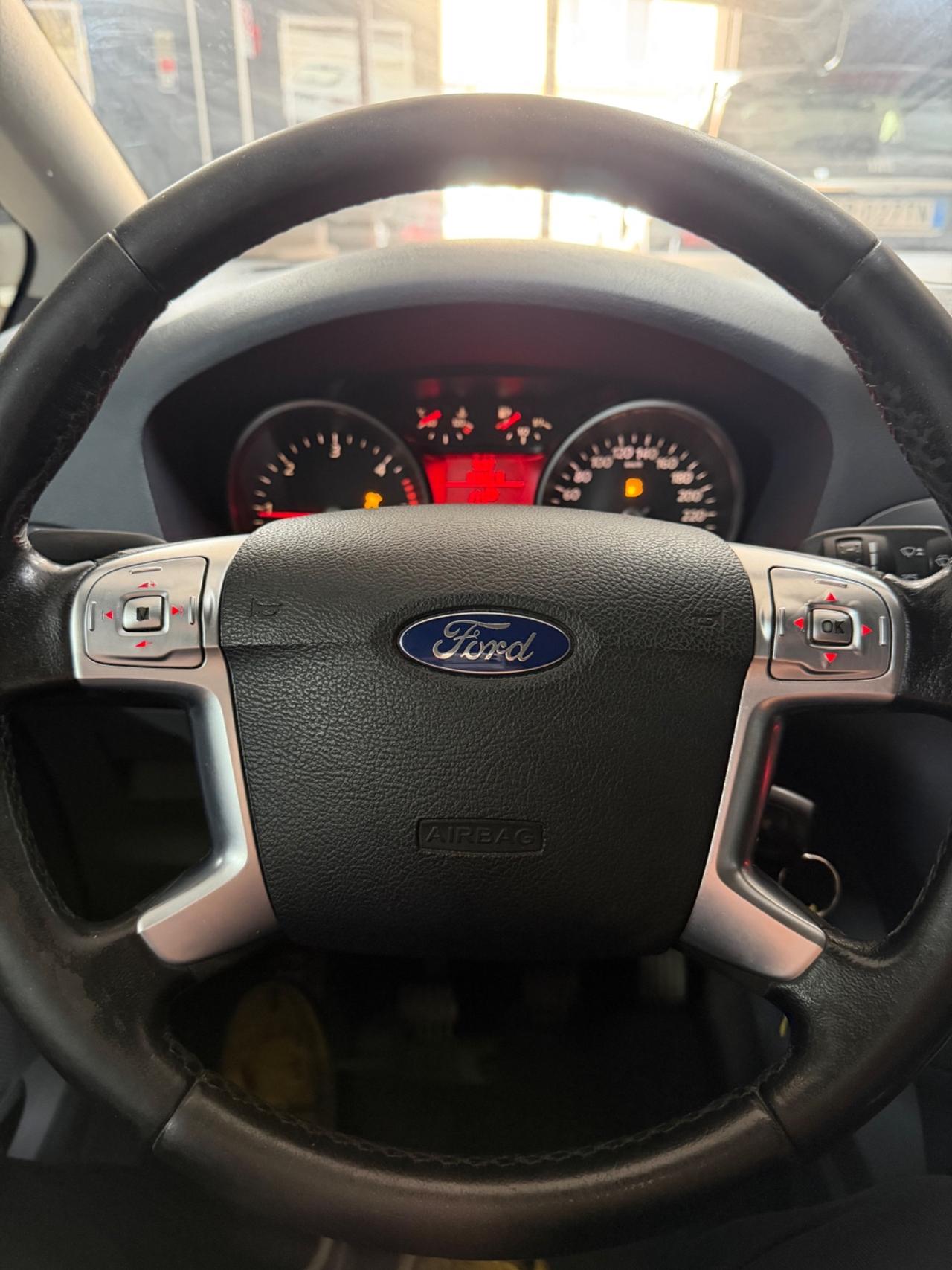 Ford S-Max 1.8 TDCi 125CV