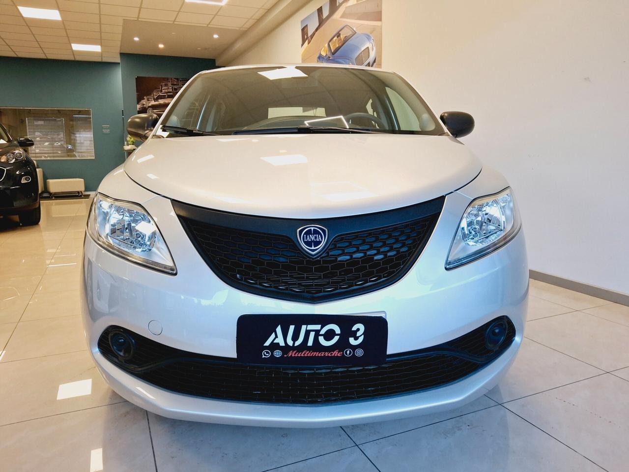 Lancia Ypsilon 1.0 FireFly 5 porte S&S Hybrid Gold
