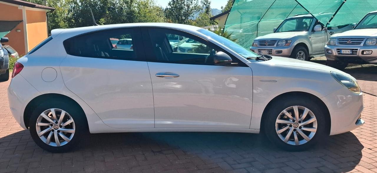 Alfa Romeo Giulietta 1.6 JTDm 120 CV Super neopatentati diesel