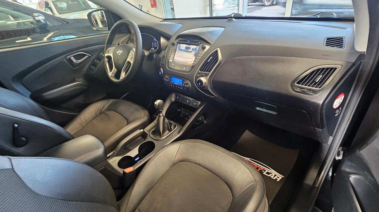 Hyundai iX35 1.7 CRDi 2WD Xpossible TETTO APRIBILE