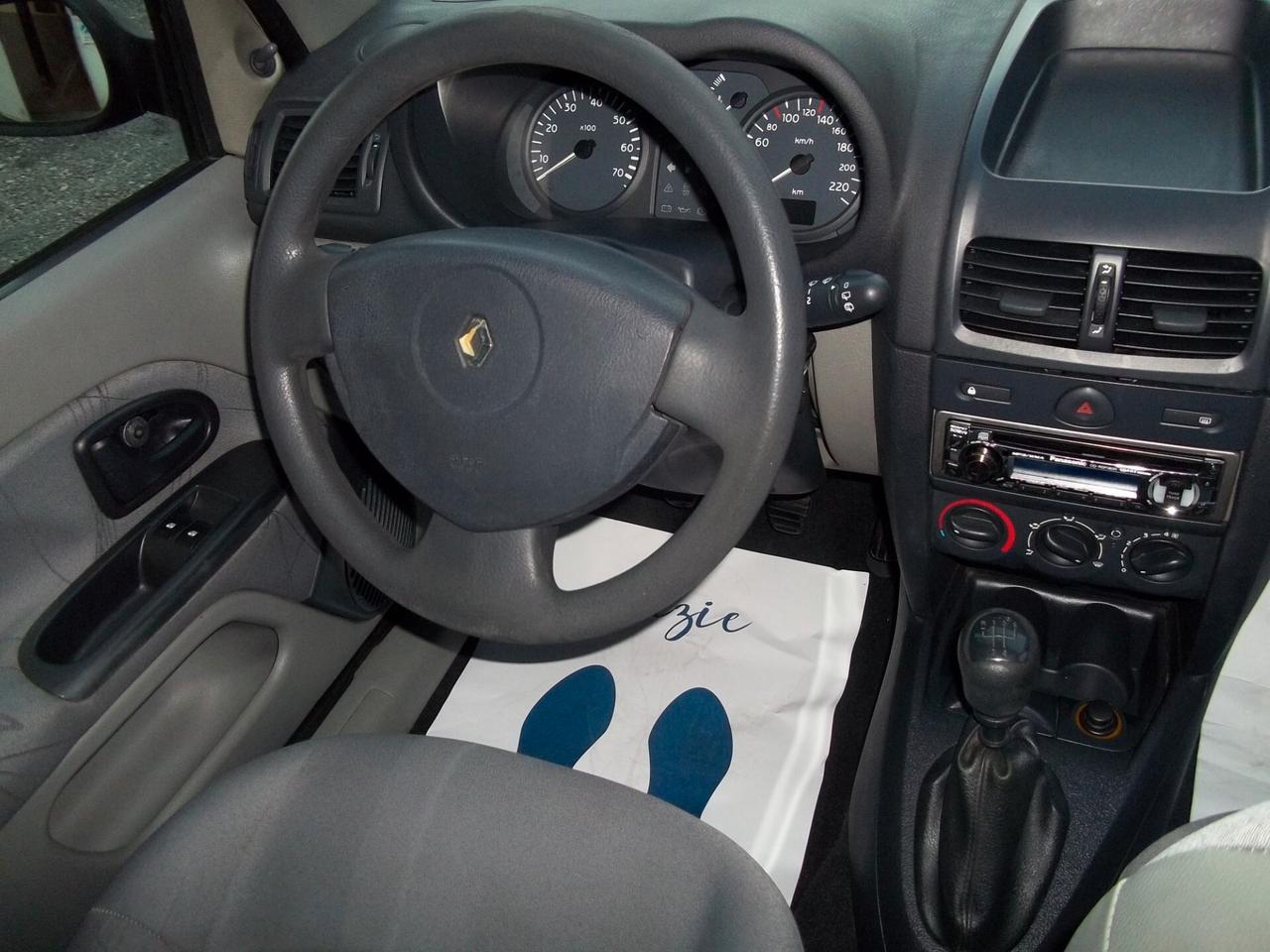 Renault Clio Authentique 1.2 8v 3p 126.300km ok neopatentati