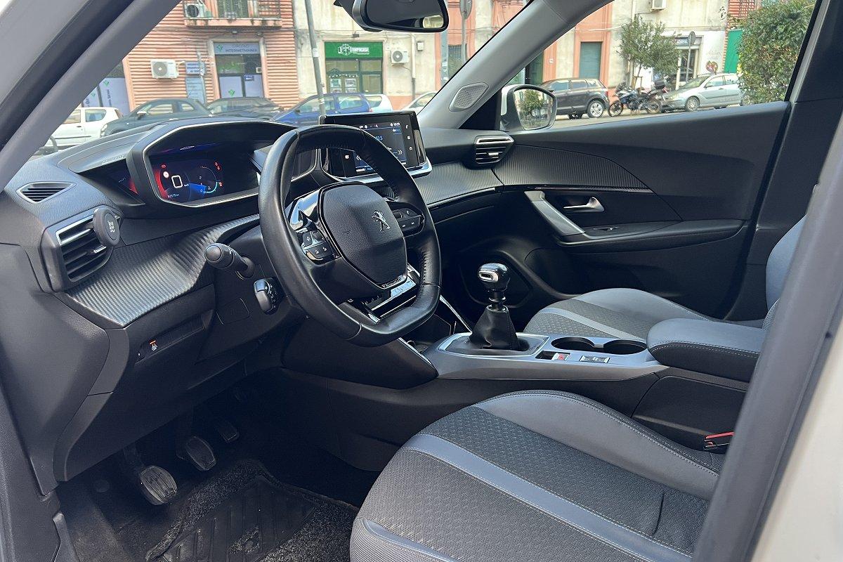 PEUGEOT 2008 PureTech 130 S&S Allure