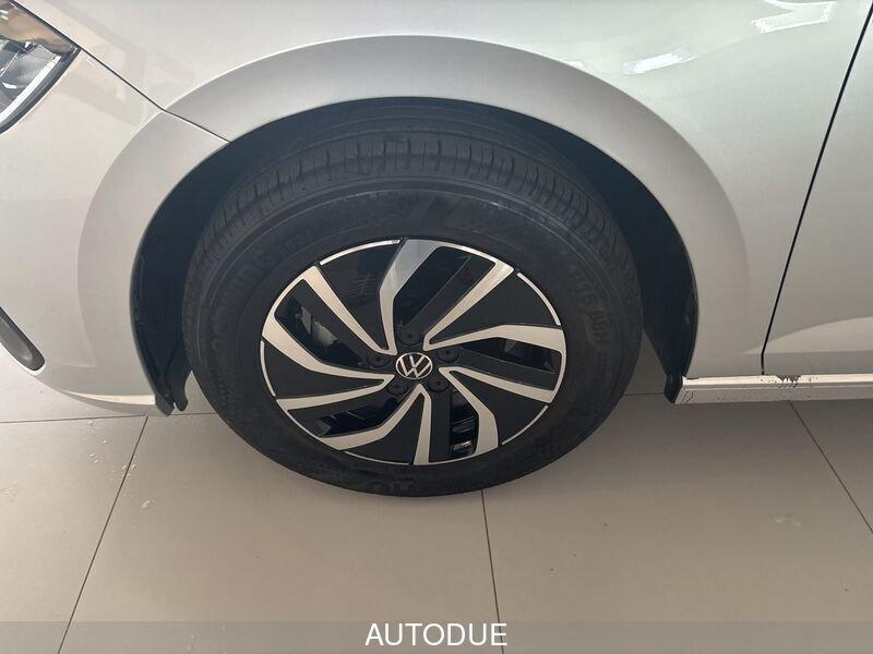 Volkswagen Polo VI 2022 1.0 tsi Life 95cv dsg