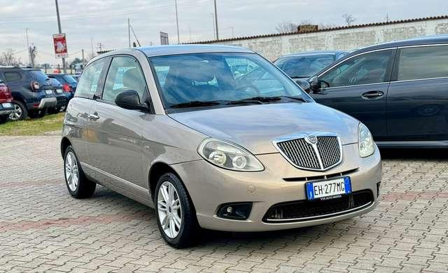 Lancia Ypsilon 1.2 8v Platinum 69cv Neopatentati