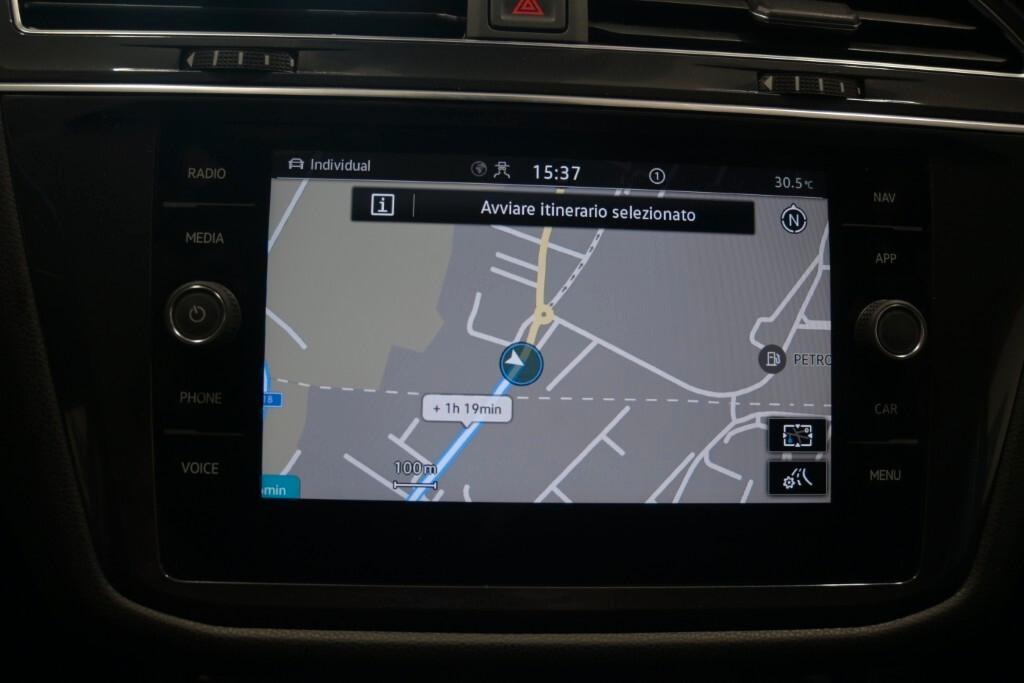 VOLKSWAGEN TIGUAN ALLSPACE 2.0 TDI 150CV DSG 4MOTION SCR LIFE ( FARI LED - DIGITAL COCKPIT - HEAD-UP DISPLAY - AMBIENT LIGHTS - CLIMA TRIZONA - ADAPTIVE CRUISE - PELLE - NAVI - APP CONNECT - PARK PILOT - TELECAMERA POST. - CERCHI 18 )