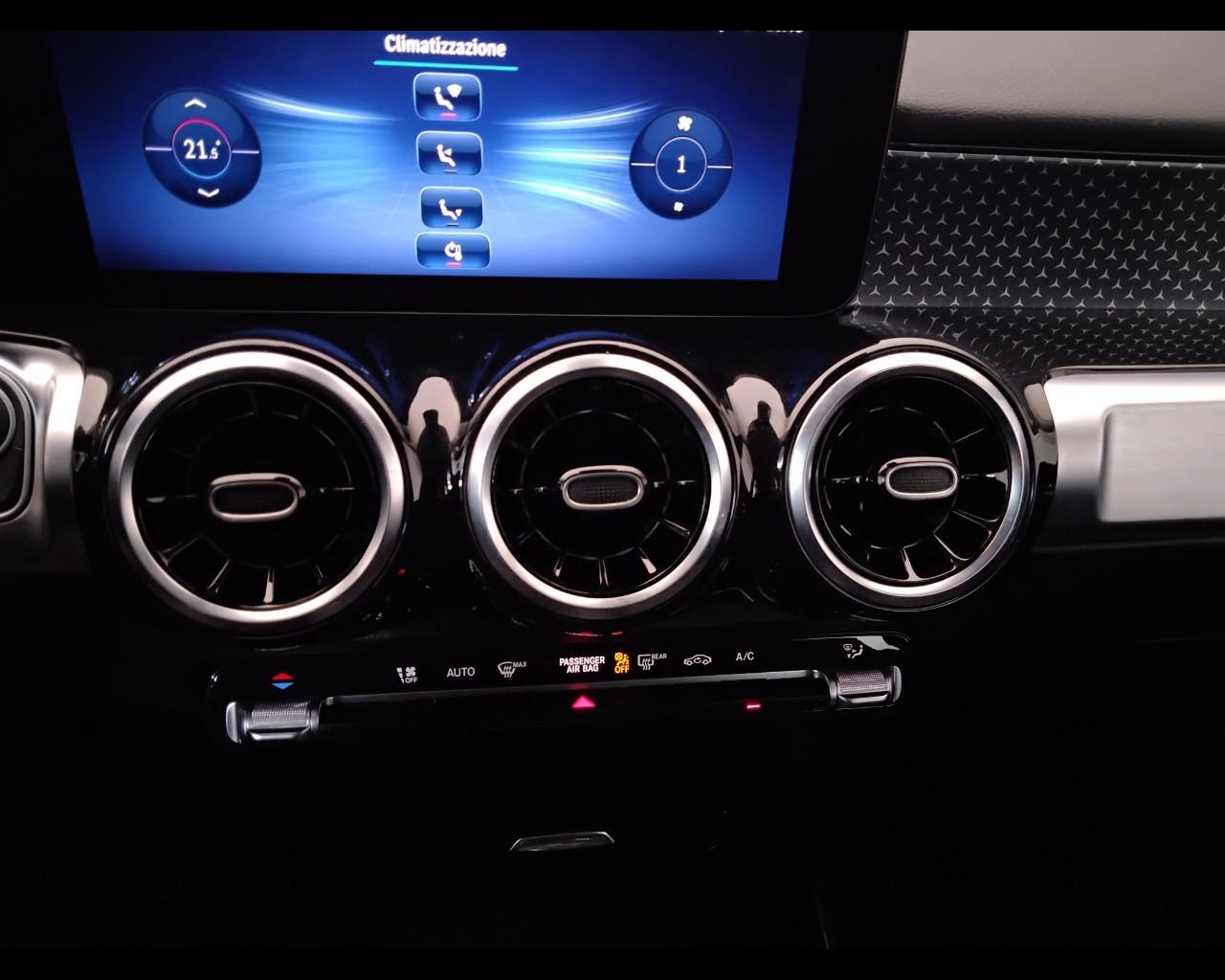 Mercedes-Benz GLB - X247 2023 - GLB 180 d Progressive Advanced auto