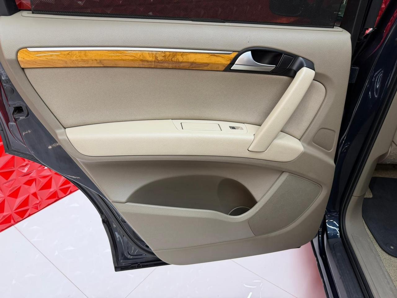 Audi Q7 3.0 V6 TDI 233CV quattro tiptronic 7 POSTI