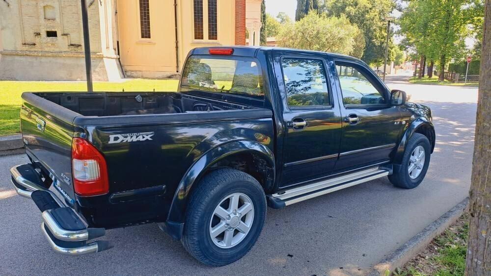 Isuzu D-Max PICK UP doppia cabina AUTOCARRO 5 posti