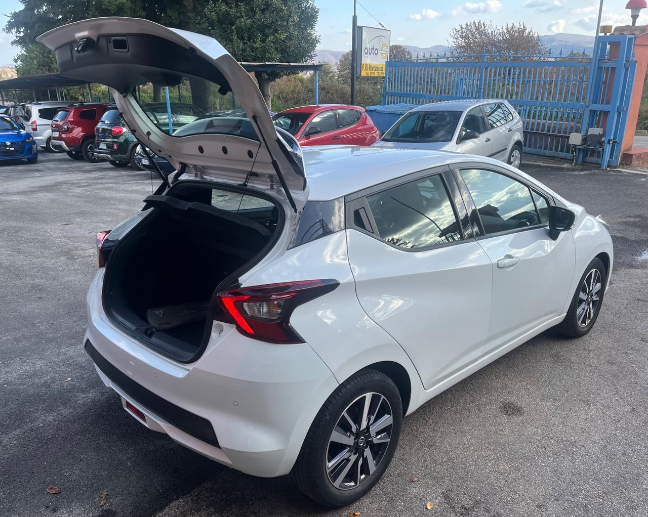 Nissan Micra 0.9 IG-T 12V 5 porte Tekna