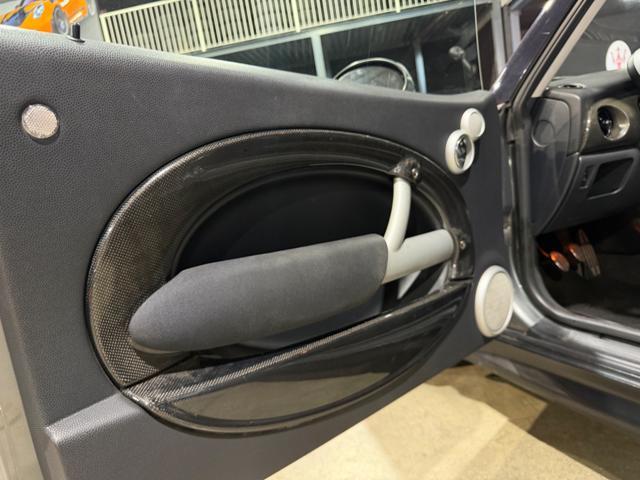 MINI Mini RIGOROSAMENTE MANUALE CARBONIO