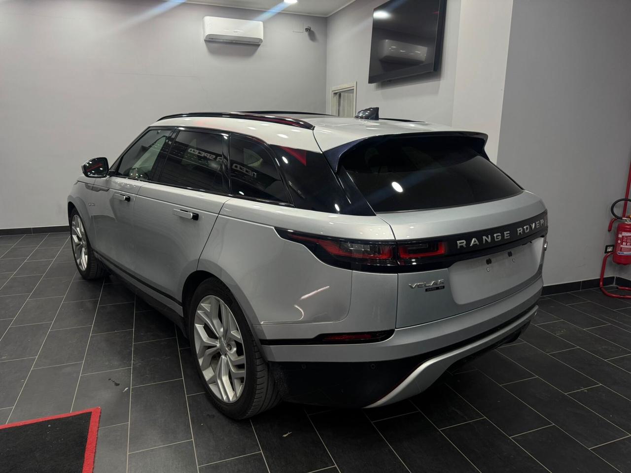 Land Rover Range Rover Velar Range Rover Velar 2.0D I4 240 CV SE