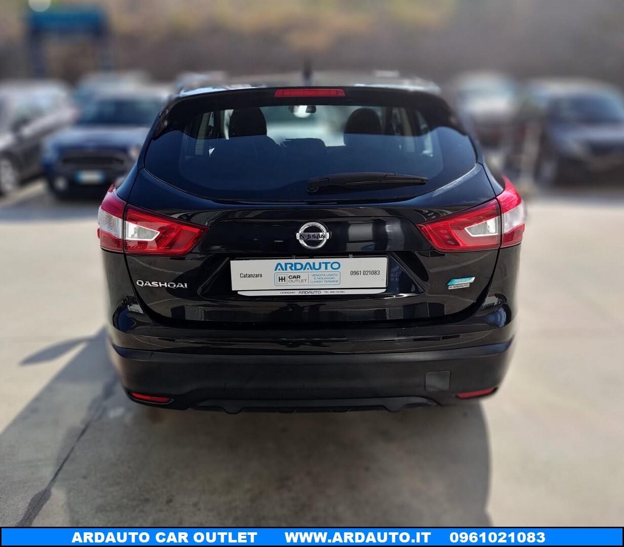 Nissan Qashqai 1.5 D Visia 115 cv