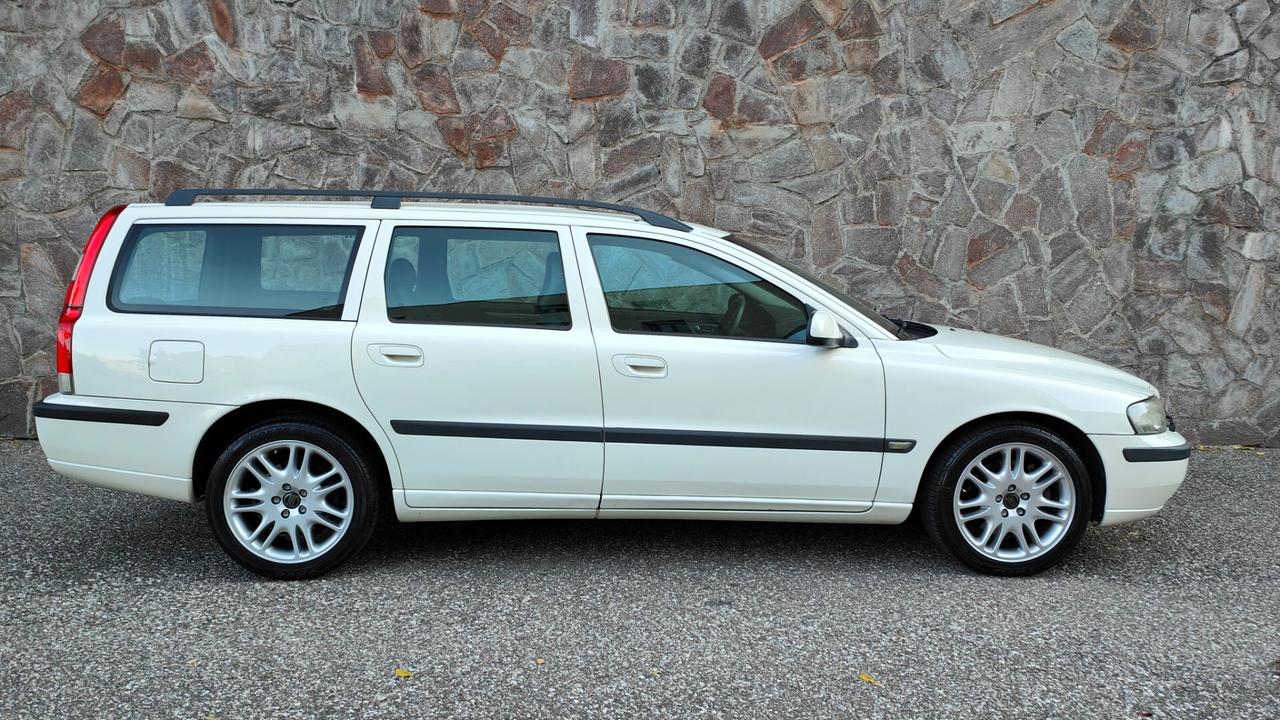Volvo V70 2.3i T5