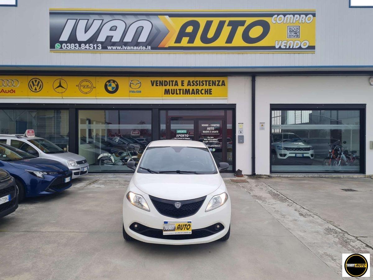 LANCIA Ypsilon 1.2 Benzina-26.000 Km-Neopatentati