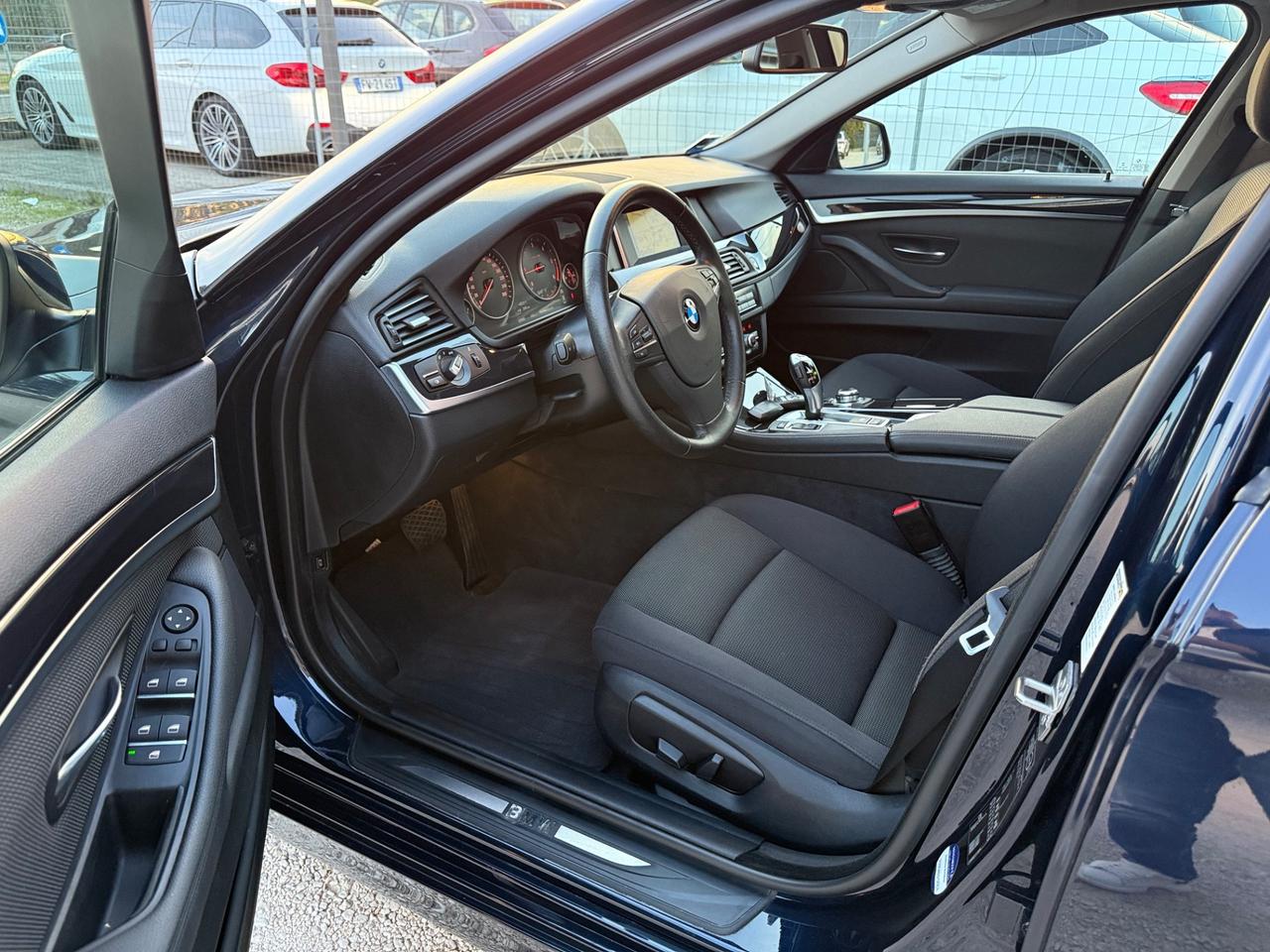 Bmw 520 520d Berlina Restyling Auto Pari AL Nuovo