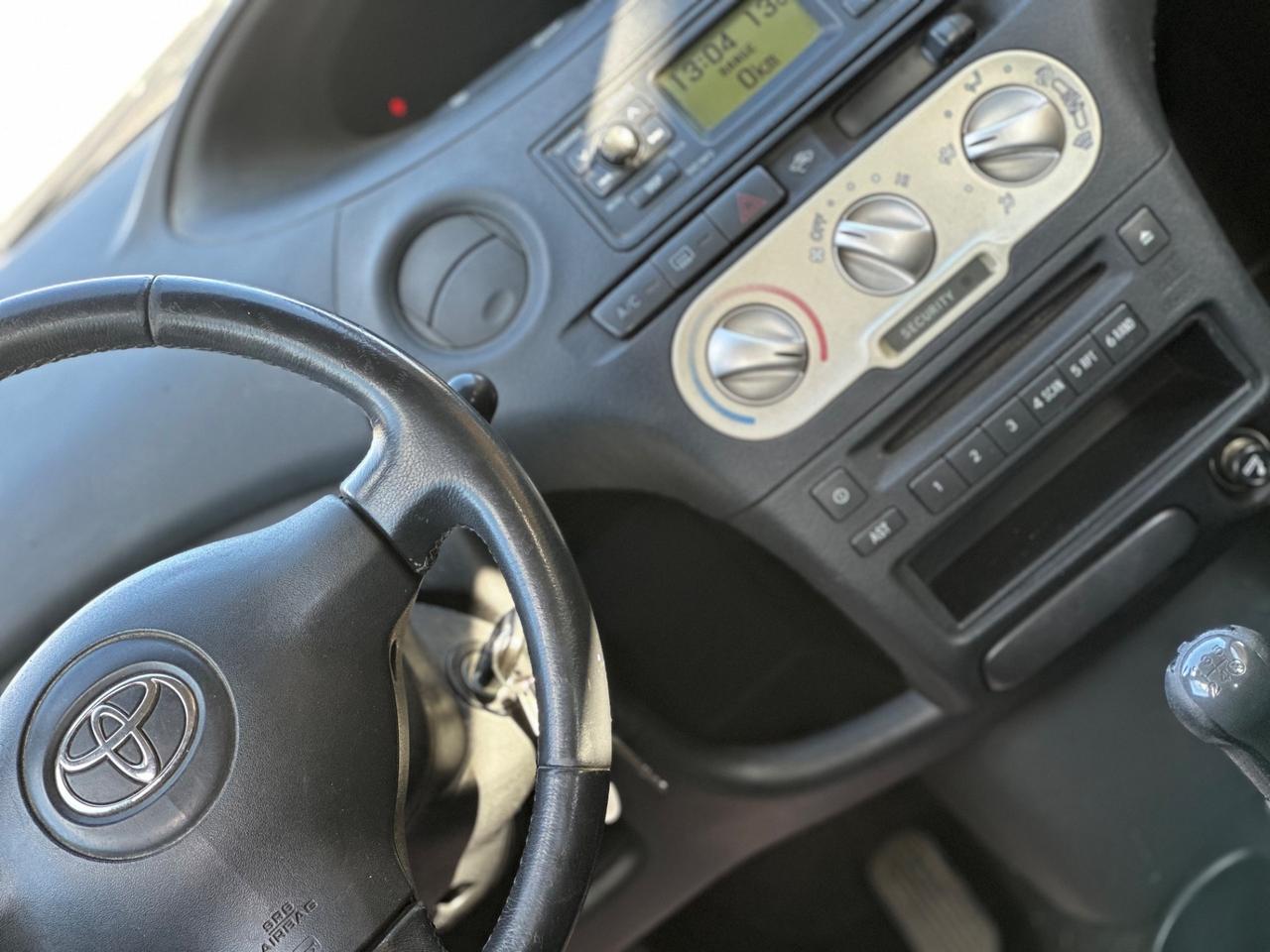 Toyota YARIS 1.0 BENZINA 2005 - SOLO 120 MILA KM