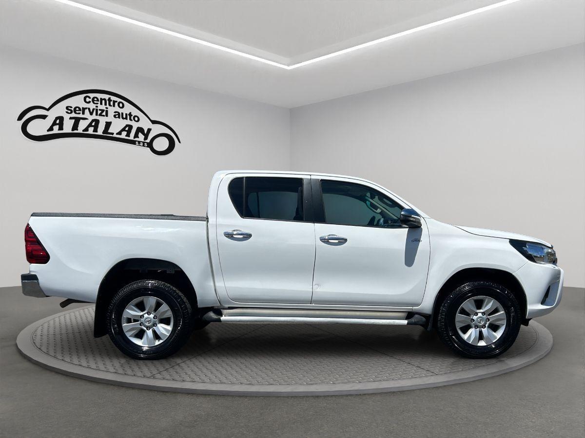TOYOTA - Hilux - 2.4 d-4d 4x4 EXECUTIVE TELECAMERA + iva