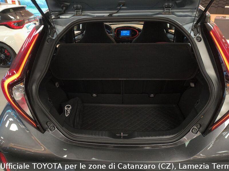 Toyota Aygo X Aygo X 1.0 VVT-i 72 CV 5p. Undercover
