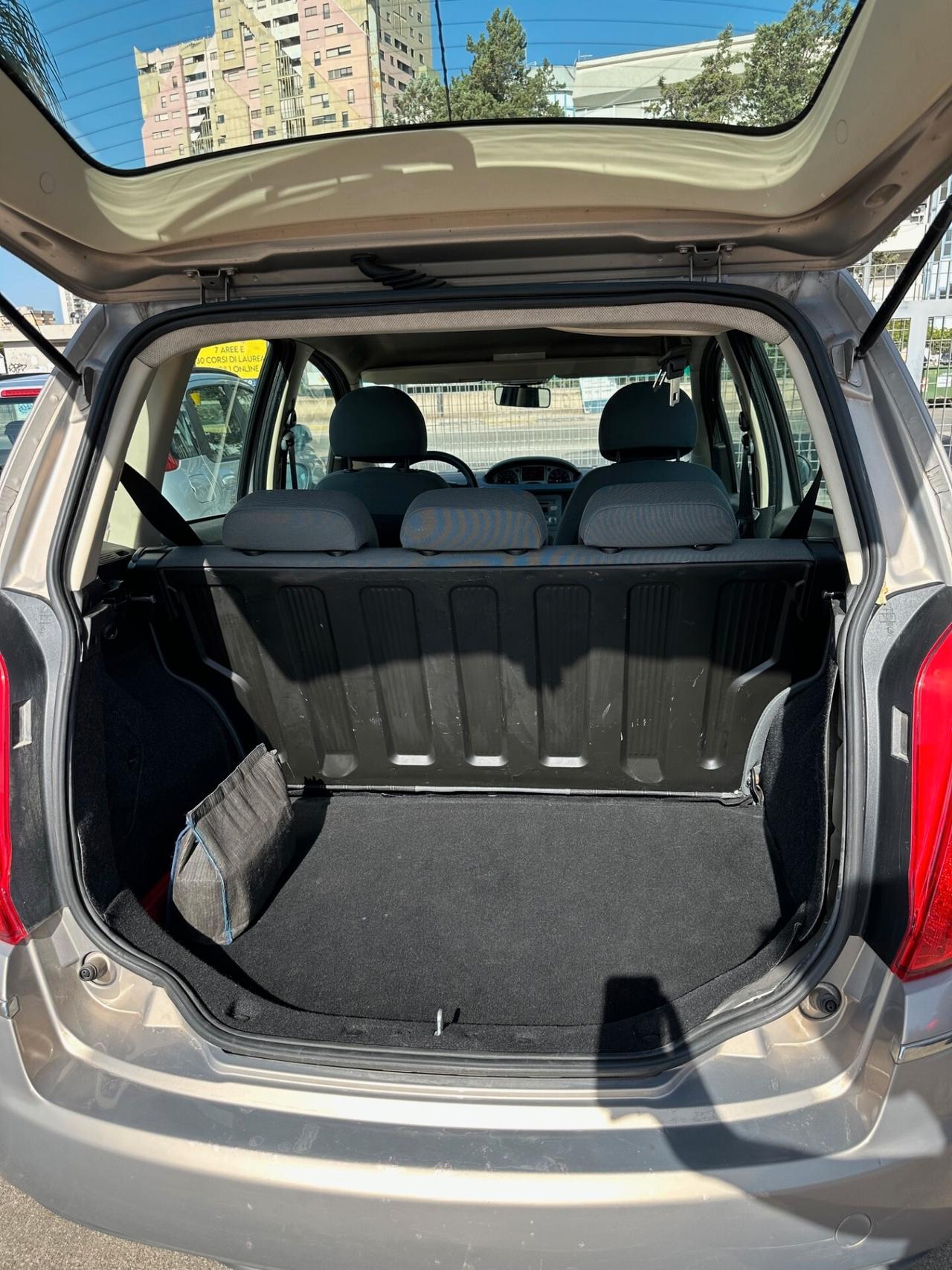 LANCIA YPSILON 1.4 GPL ECOCHIC 2011