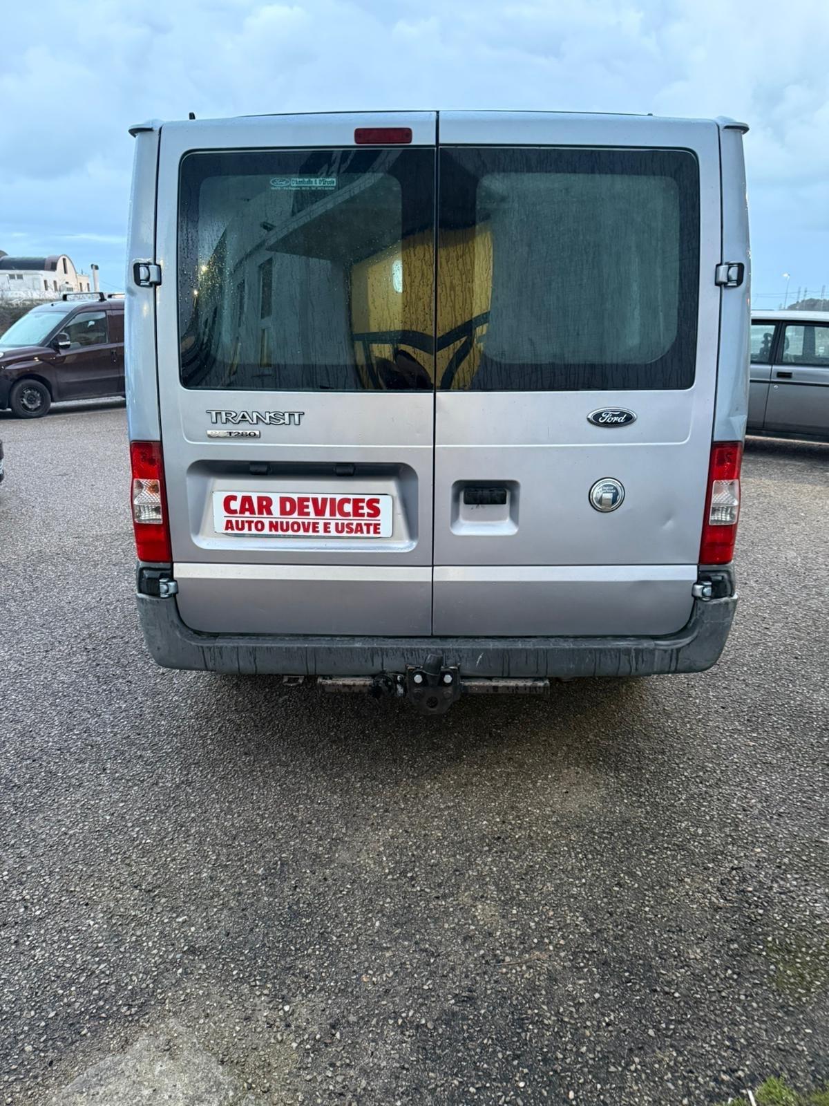 Ford Transit -GANCIO TRAINO - 160 KM