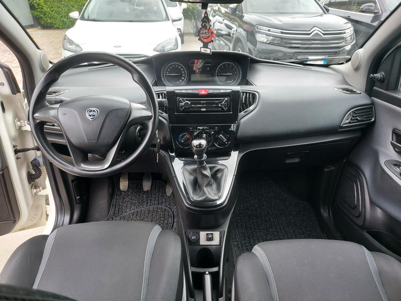 LANCIA Ypsilon 1.2 69 CV 5 porte GPL Ecochic Gold