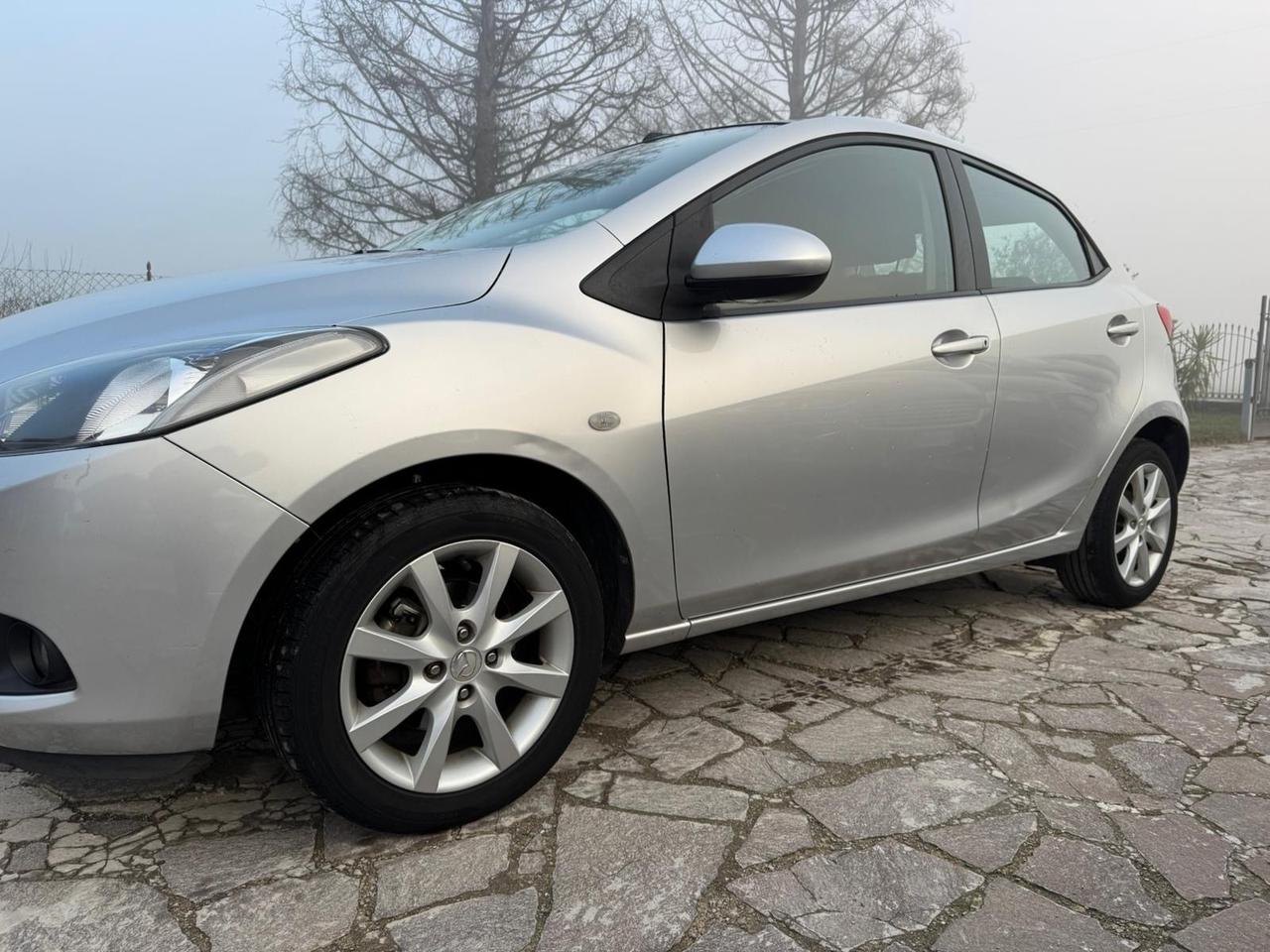 Mazda 2 Mazda2 1.3 16V 75CV 5p. Play Gen. GPL neopatentati