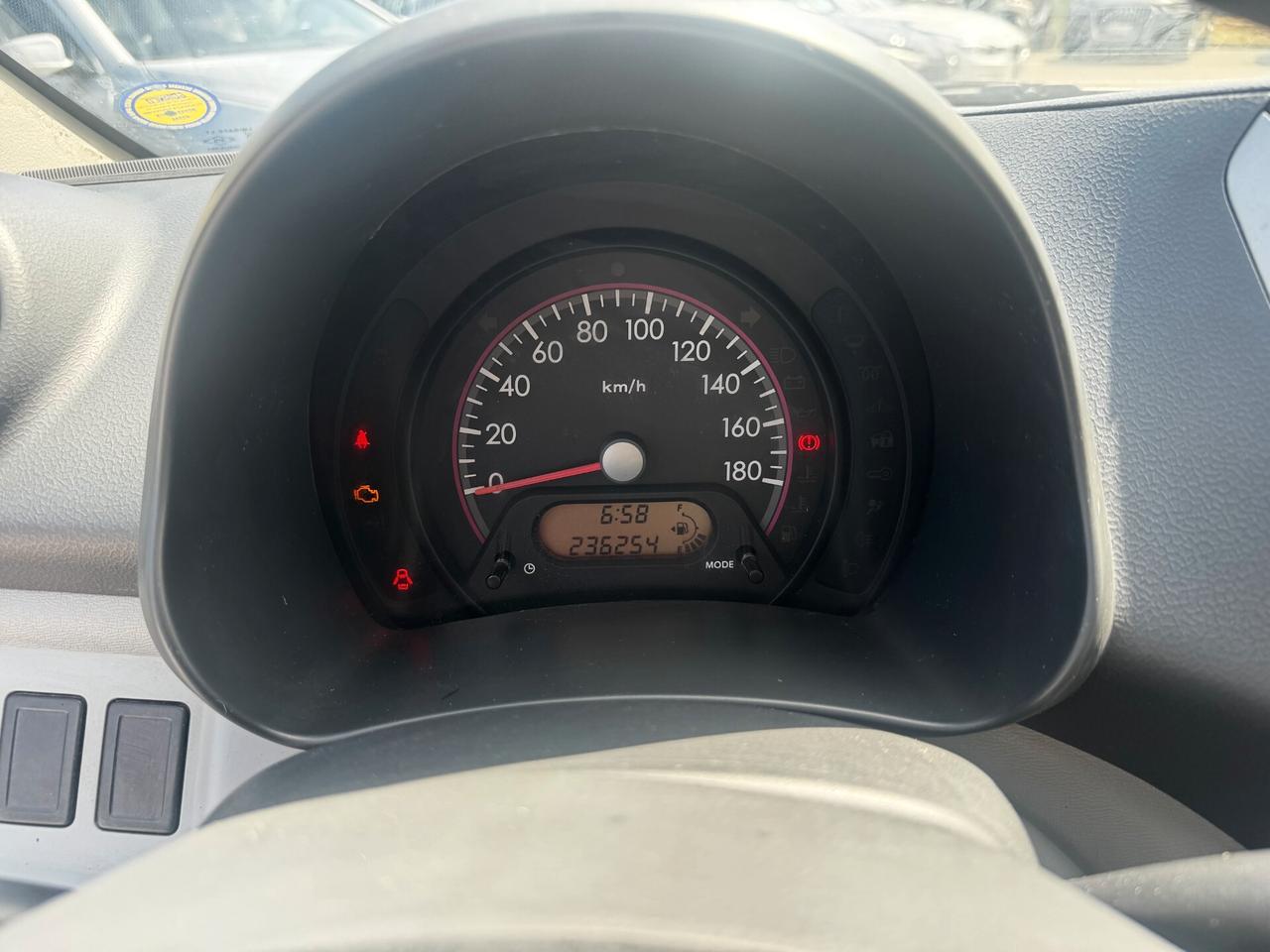 Nissan Pixo 1.0 5 porte Easy