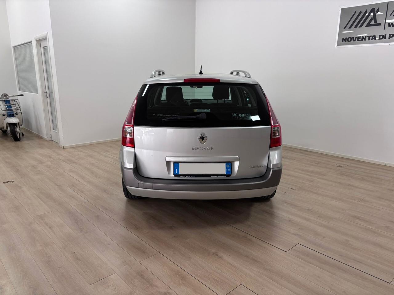 Renault Megane Mégane 1.6 16V Grandtour