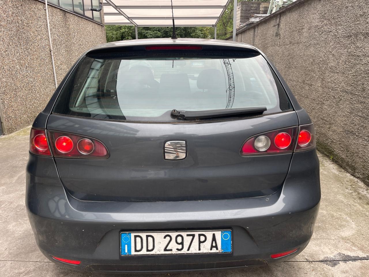 SEAT IBIZA DUAL 1.4 BENZINA-GPL EURO4 85CV NEOPATENTATI