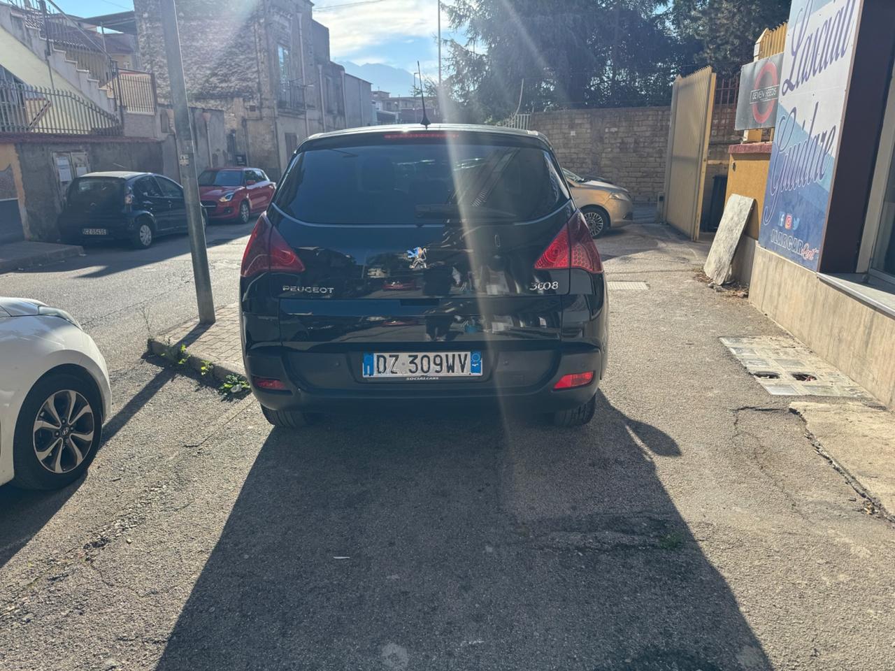 Peugeot 3008 1.6 HDi 110CV cambio robotizzato Premium