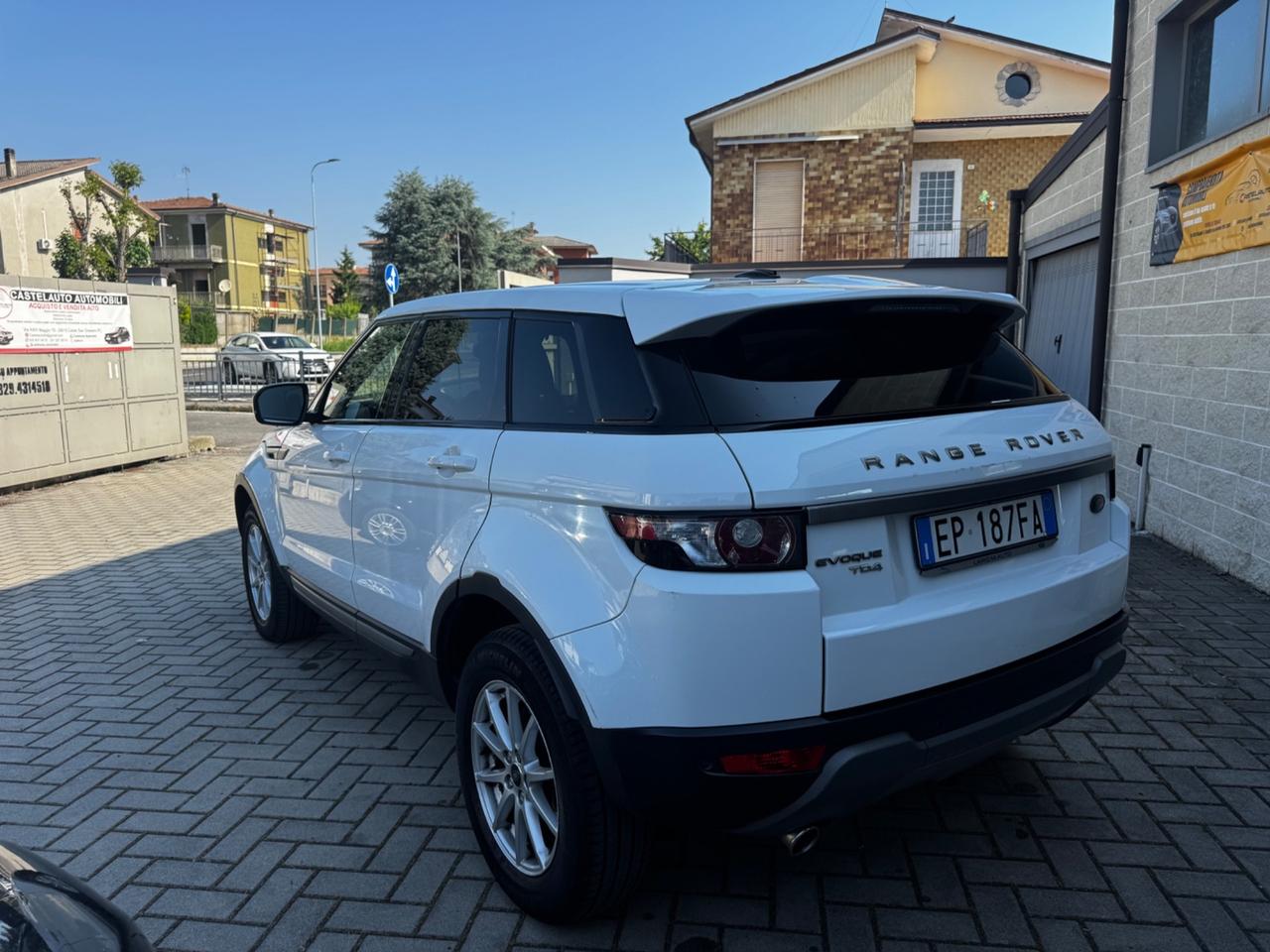 Land Rover Range Rover Evoque Range Rover Evoque 2.2 TD4 5p. Pure