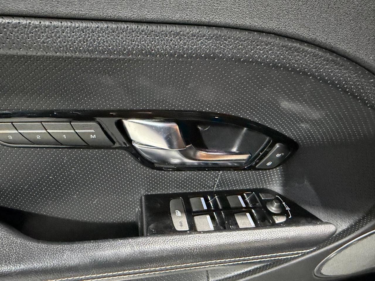 Land Rover Range Evoque Dynamic+4x4+Pelle+Meridian