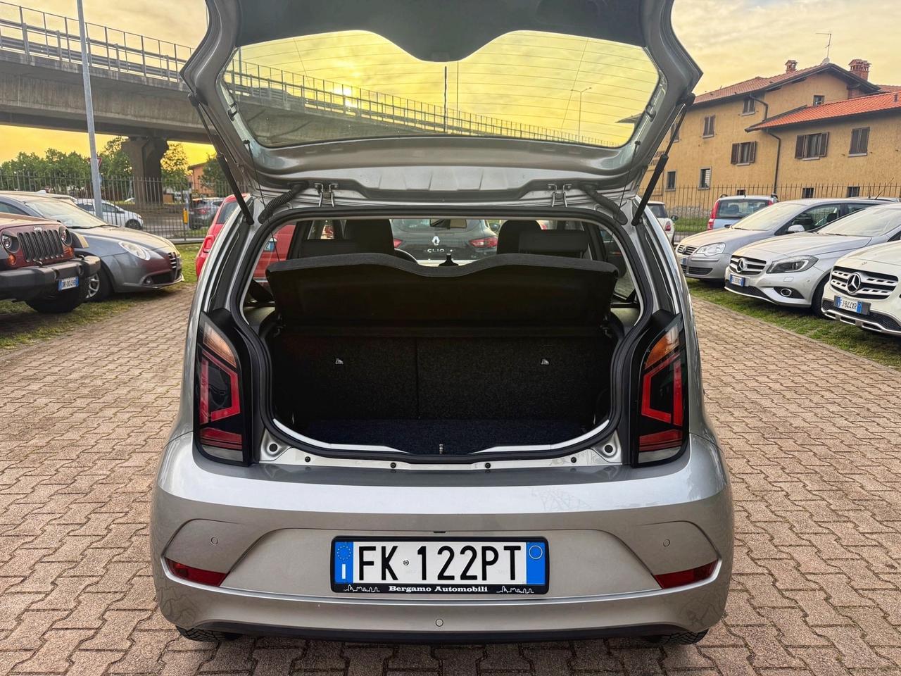 Volkswagen up! 1.0 75 CV AUTOMATICA TELECAMERA SENSORI PDC OK NEOPATENTATI