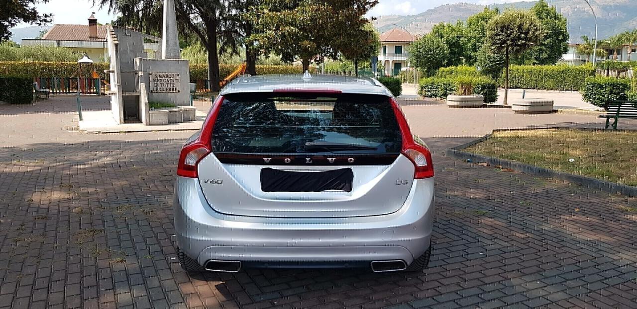 Volvo V60 2.0 d 150 cv D3 Geartronic Volvo Ocean Race,pelle,cambio automatico,navi,cruise control,cerchi 18