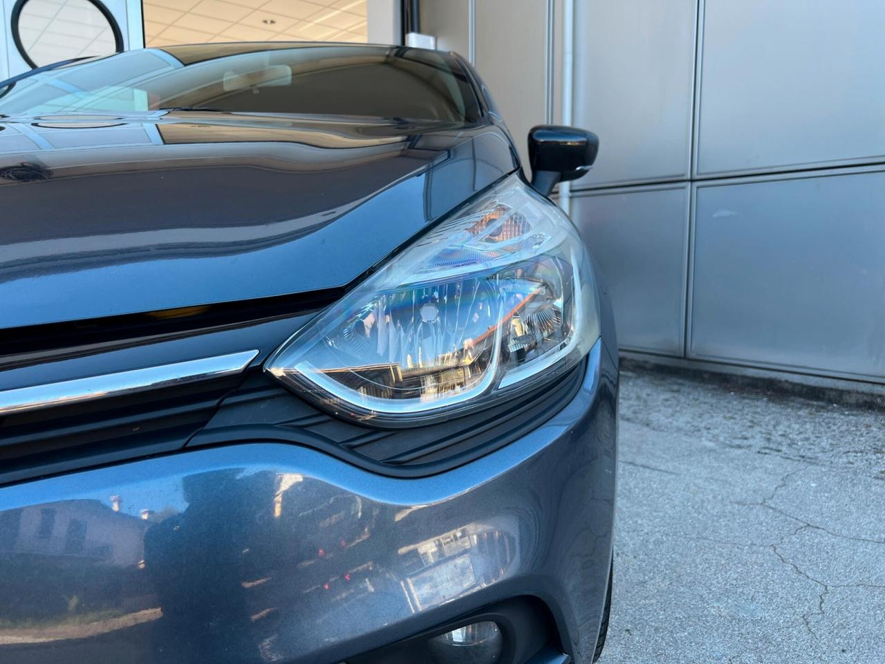Renault Clio dCi 8V 75 CV 5 porte Moschino Life